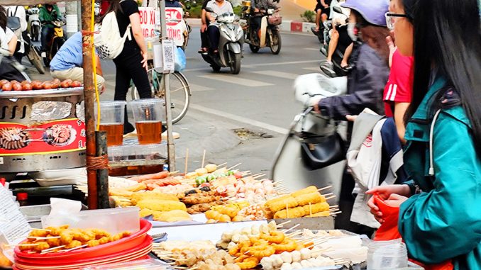 ATTP trường học kiểm soát an toàn thực phẩm xung quanh cổng trường học